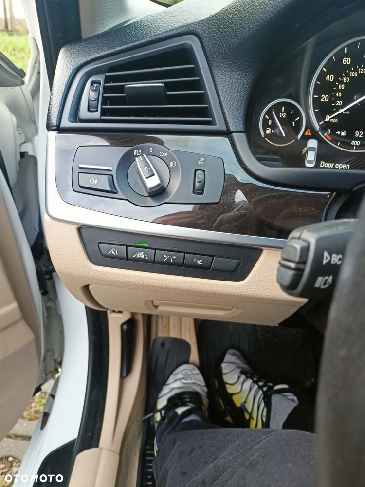 BMW Seria 5 535i Luxury Line - 8