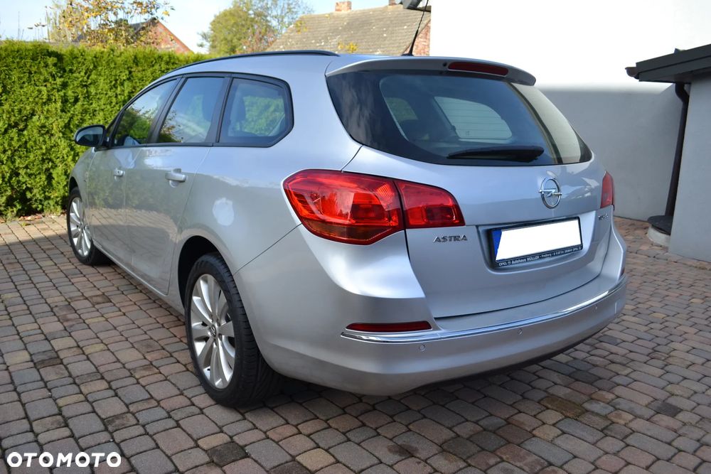 Opel Astra 1.4 T Cosmo EU6 - 4