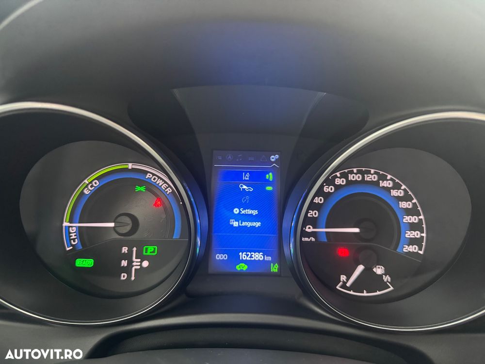 Toyota Auris 1.8 L VVT-i Sol+ - 22