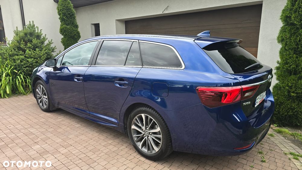 Toyota Avensis - 5