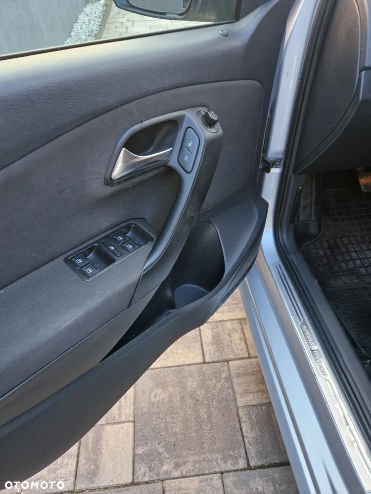 Volkswagen Polo 1.6 TDI DPF BlueMot Highline - 18