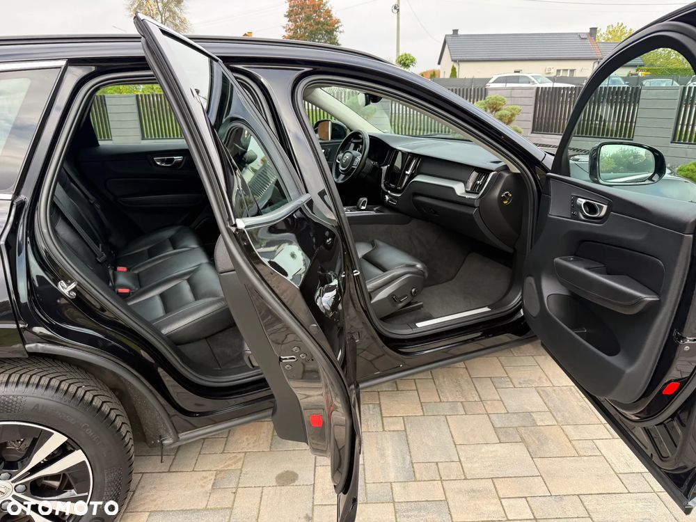 Volvo XC 60 B4 D Ultimate Dark - 38
