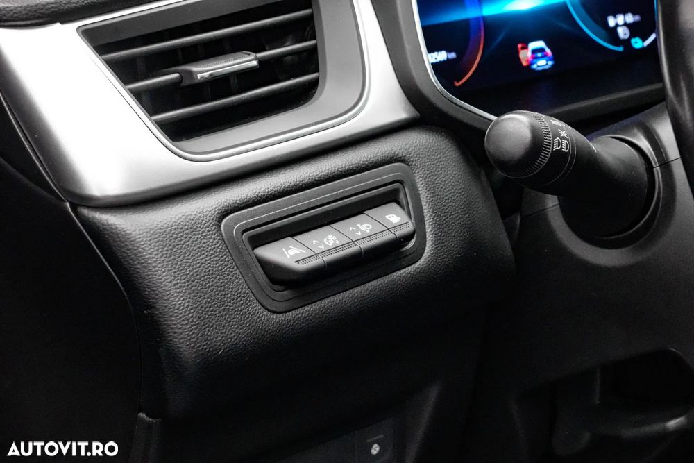 Renault Captur PHEV 160 Engineered - 25