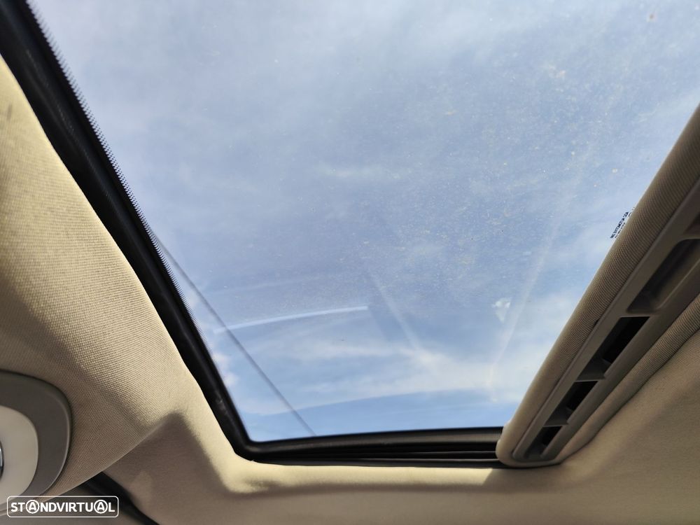 Porsche Cayenne - 30