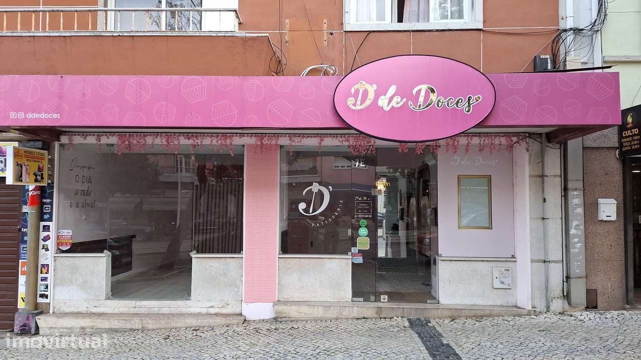 Loja com montra grande , situada na Avenida D.Afonso Henriques 7 - Grande imagem: 2/10