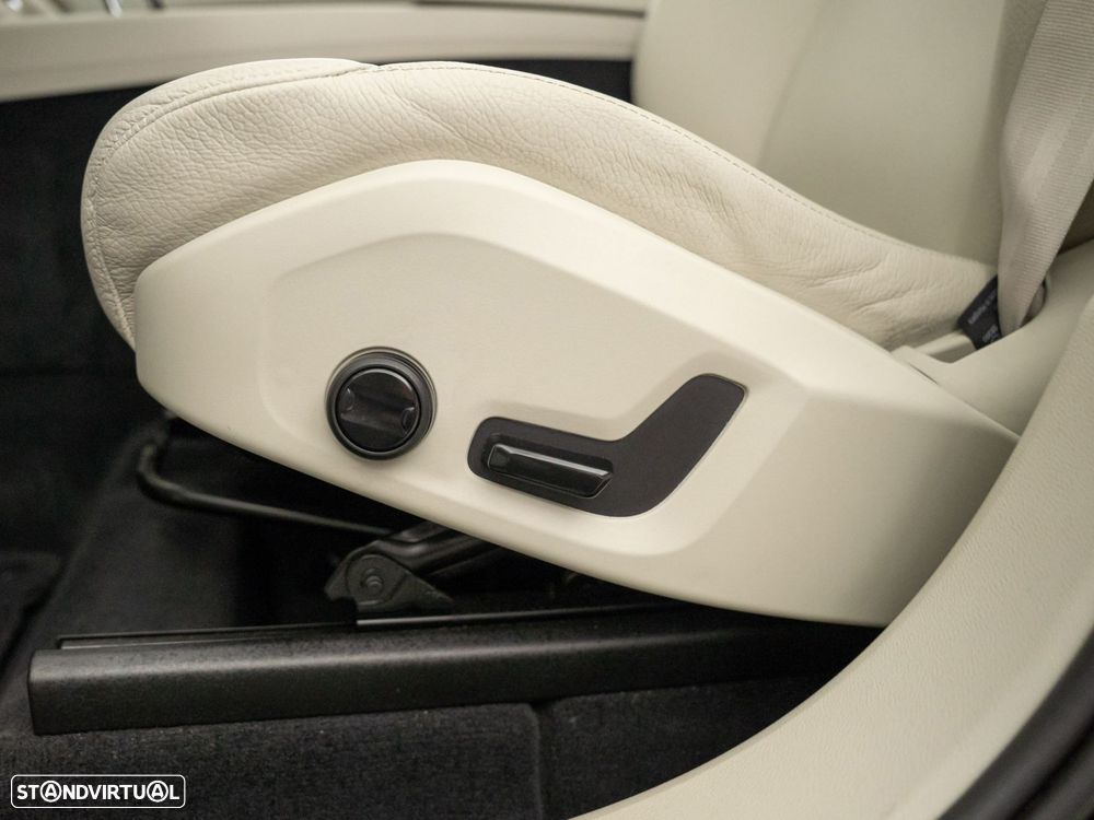 Volvo XC 60 2.0 T6 PHEV Inscription Expression AWD - 19