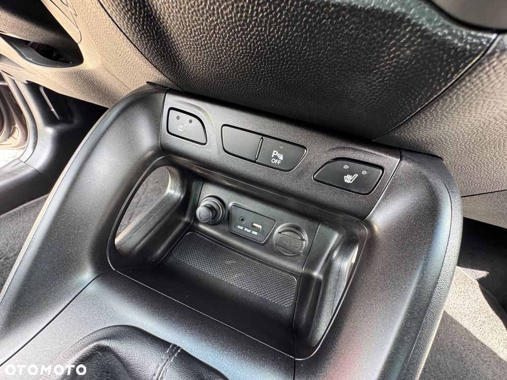 Hyundai ix35 1.6 2WD Fifa World Cup Edition - 30