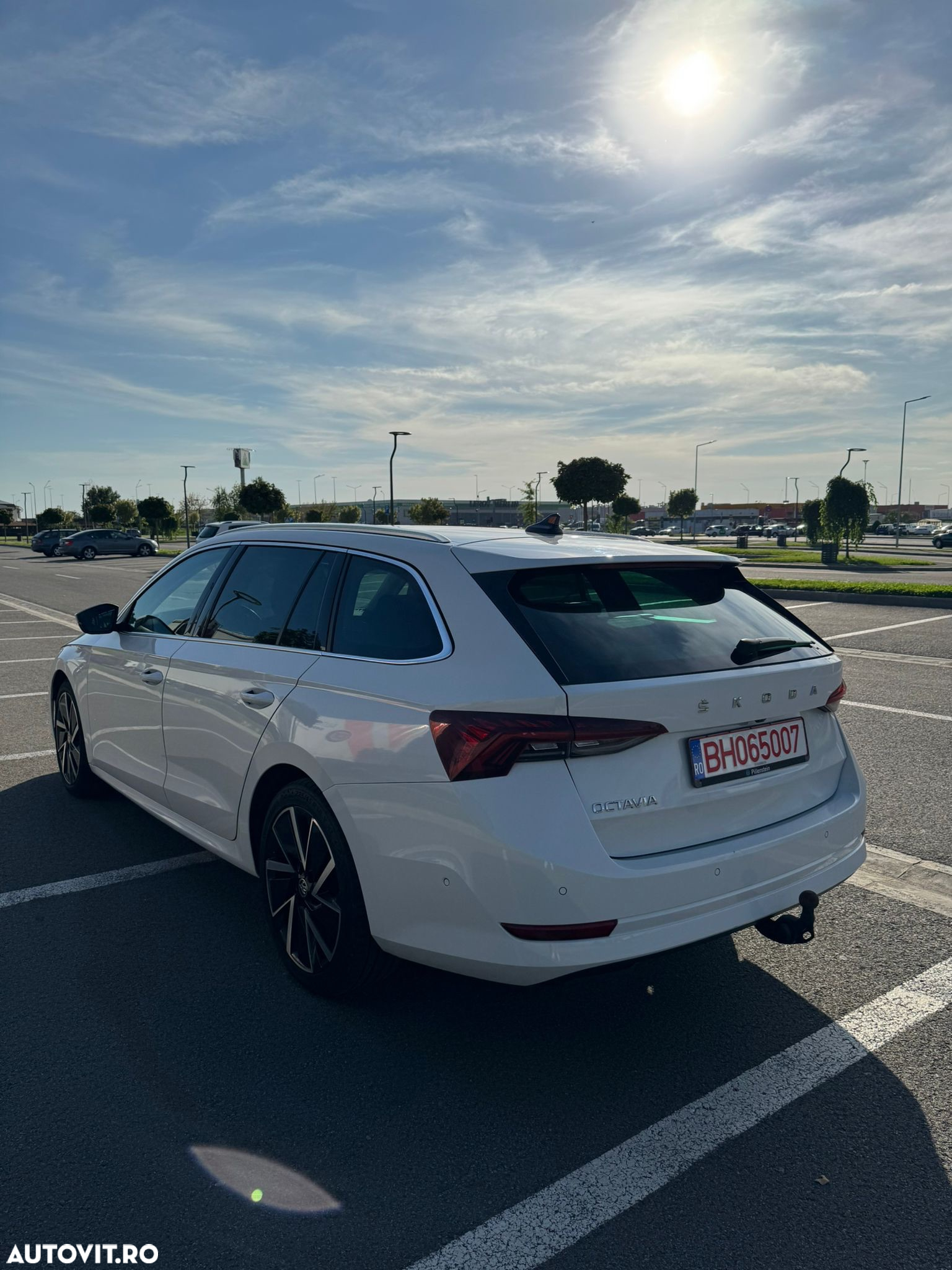 Skoda Octavia Combi 2.0 TDI DSG Edition Plus - 16