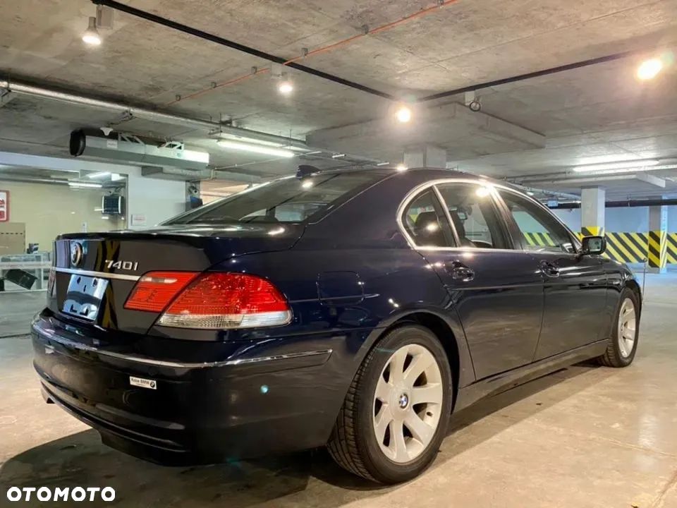 BMW Seria 7 740i - 4