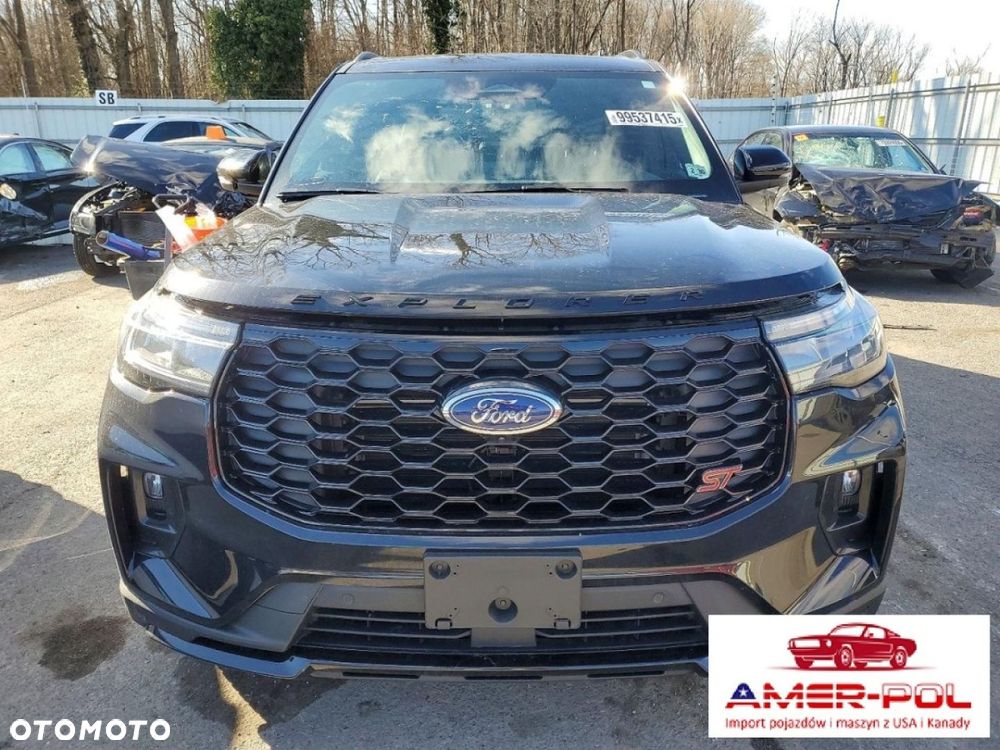 Ford Explorer - 1