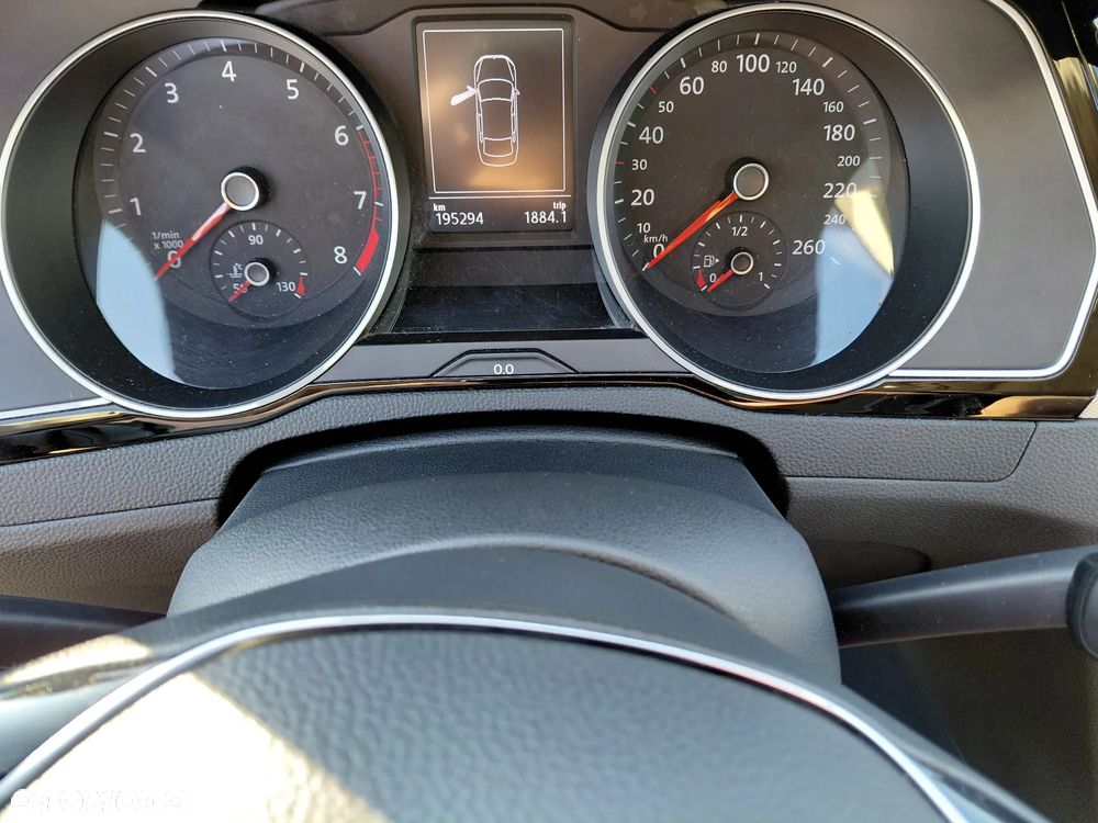 Volkswagen Passat 1.8 TSI BMT Comfortline - 35