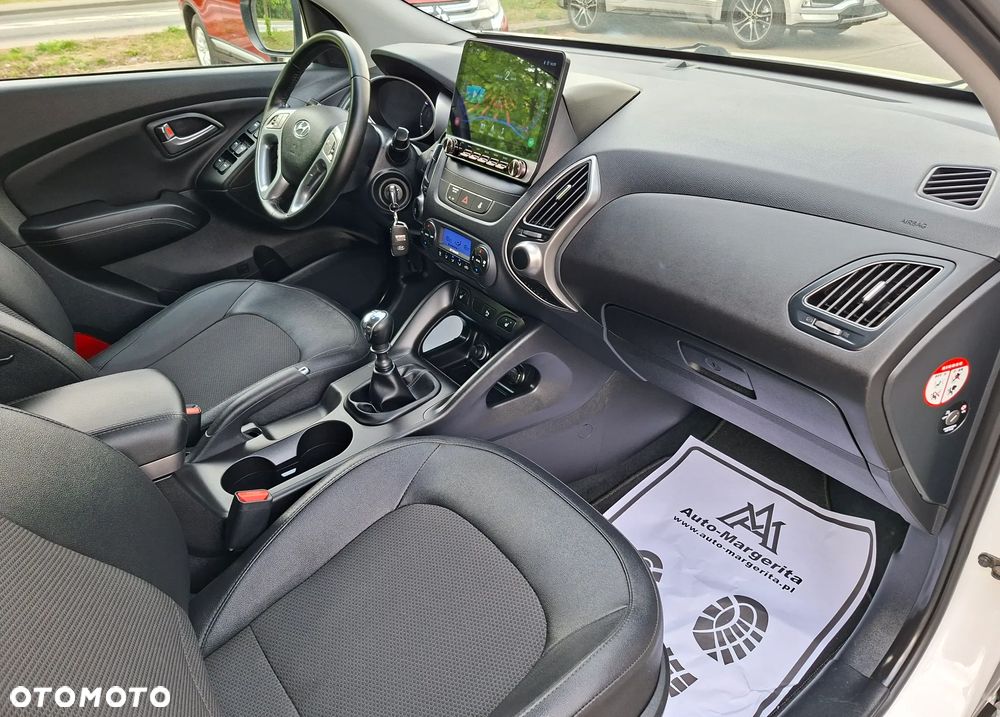 Hyundai ix35 1.6 2WD Fifa World Cup Edition - 27