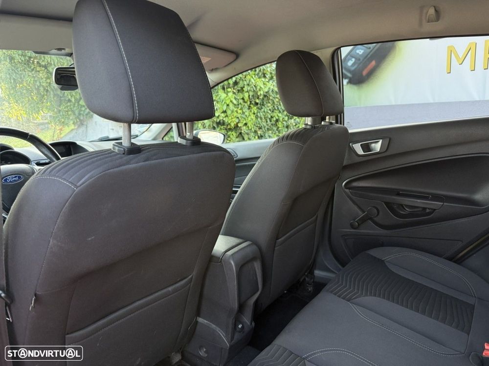 Ford Fiesta 1.0 S&S Titanium - 11