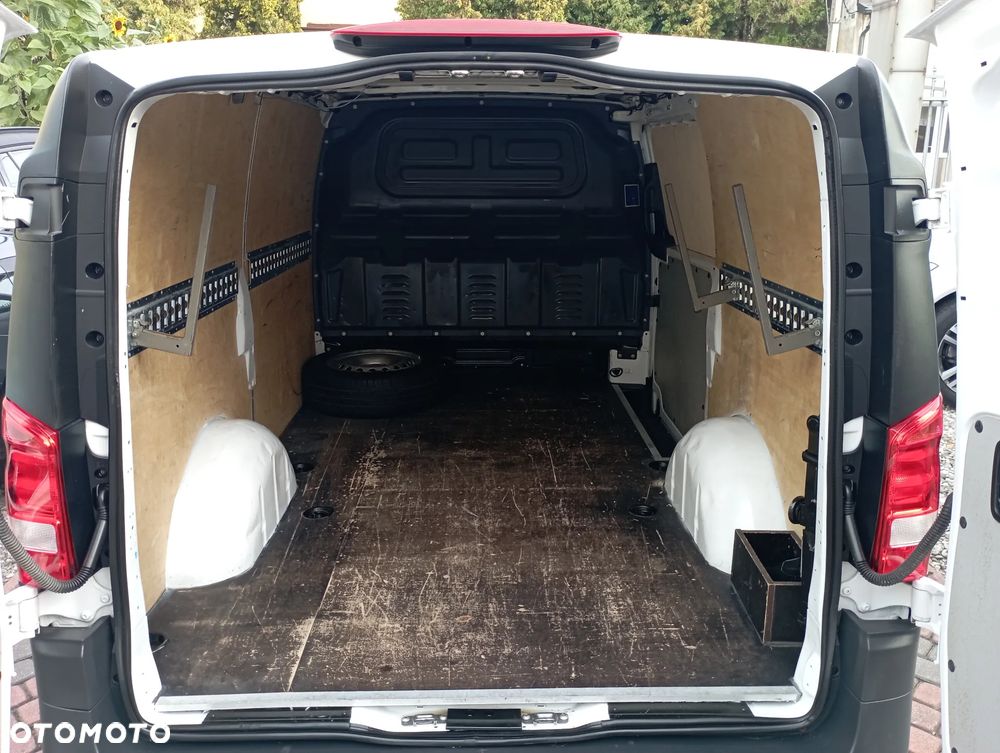 Mercedes-Benz Vito - 20