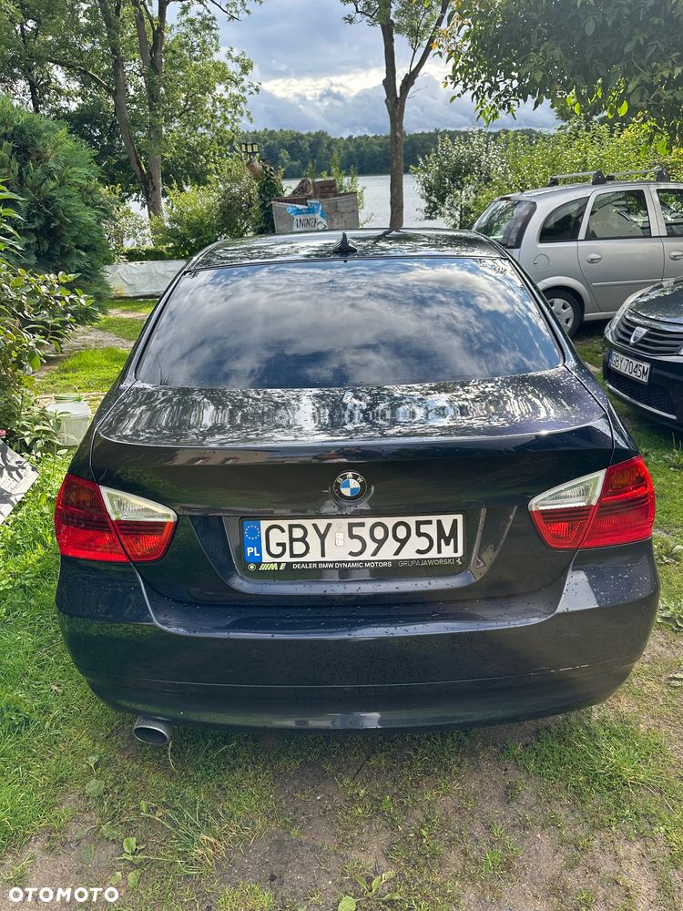 BMW Seria 3 320i - 4
