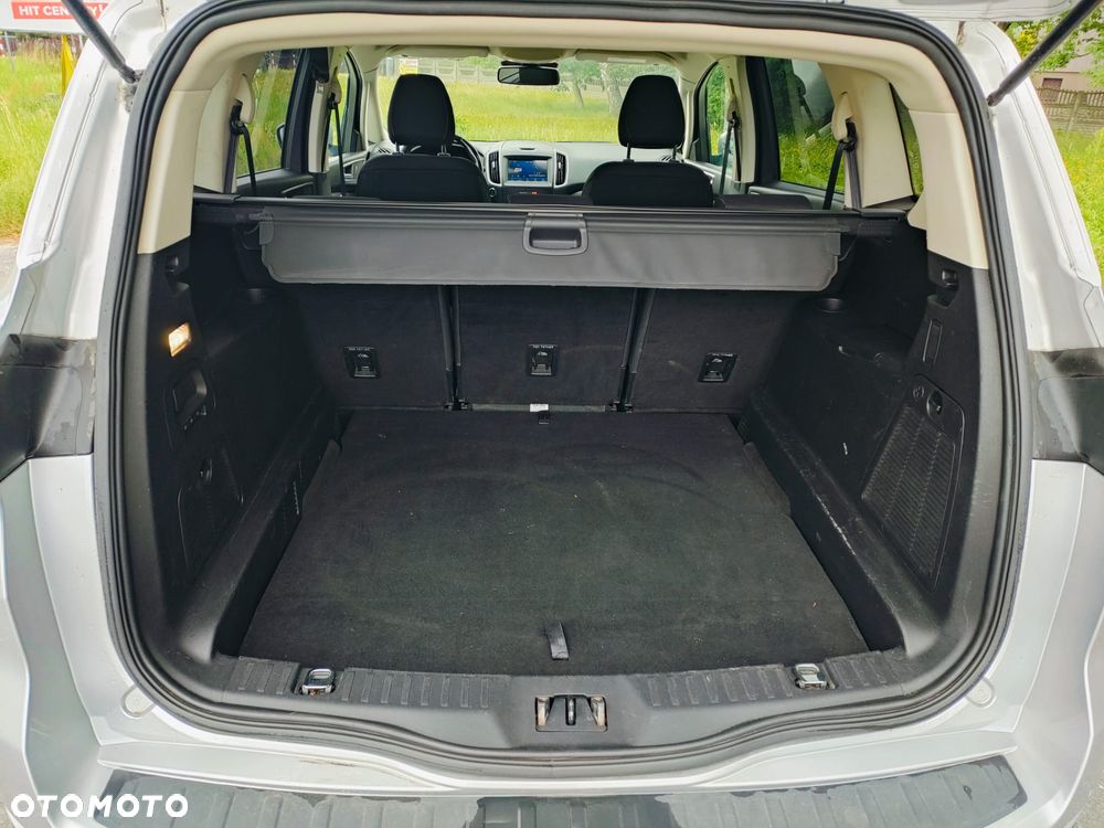 Ford S-Max - 9