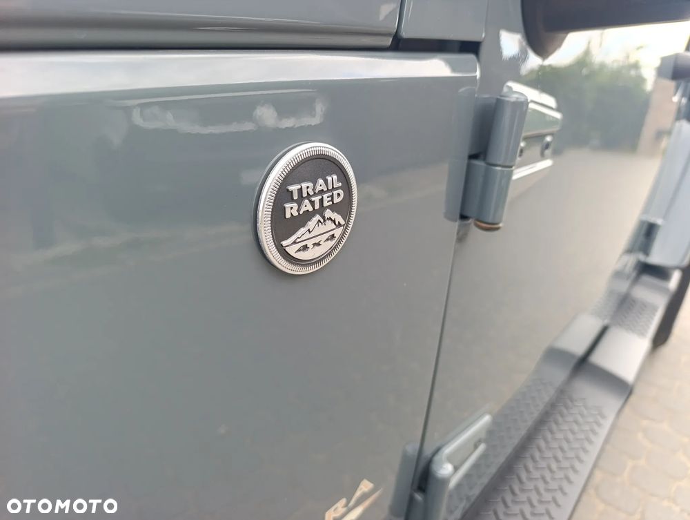 Jeep Wrangler 3.6 Unlim Sahara - 30
