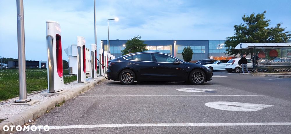 Tesla Model 3 Standard Range Plus - 21