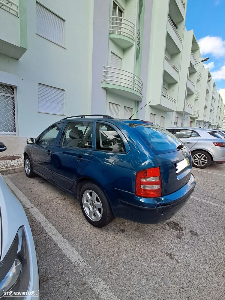 Skoda Fabia Break 1.4 Comfort - 4