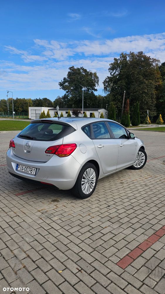 Opel Astra 1.7 CDTI ecoFLEX - 4