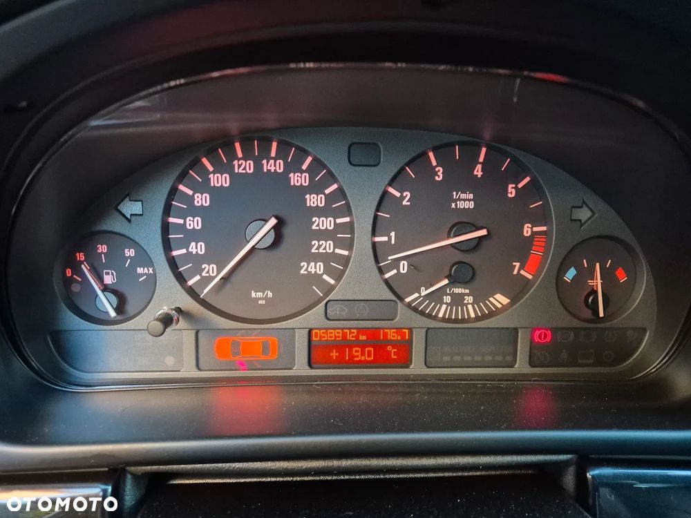 BMW Seria 5 - 21