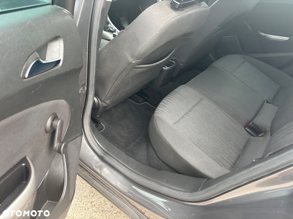 Opel Astra 1.4 Turbo Design Edition - 26