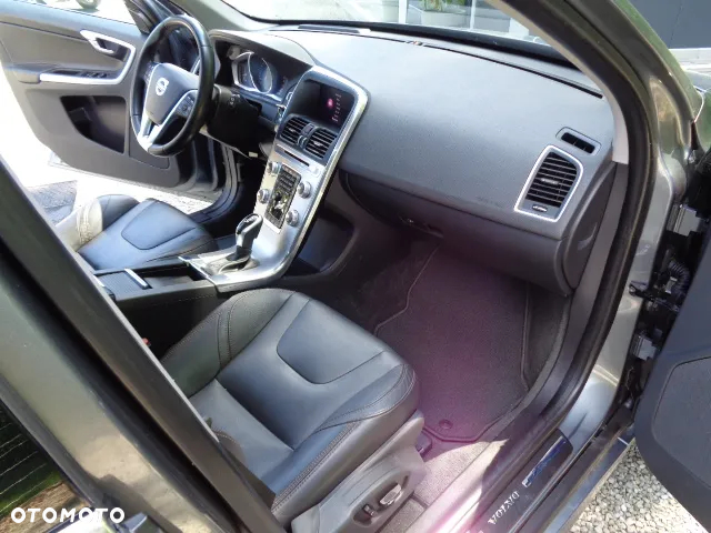 Volvo XC 60 D4 AWD Summum - 13