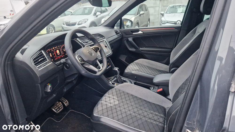 Volkswagen Tiguan - 12