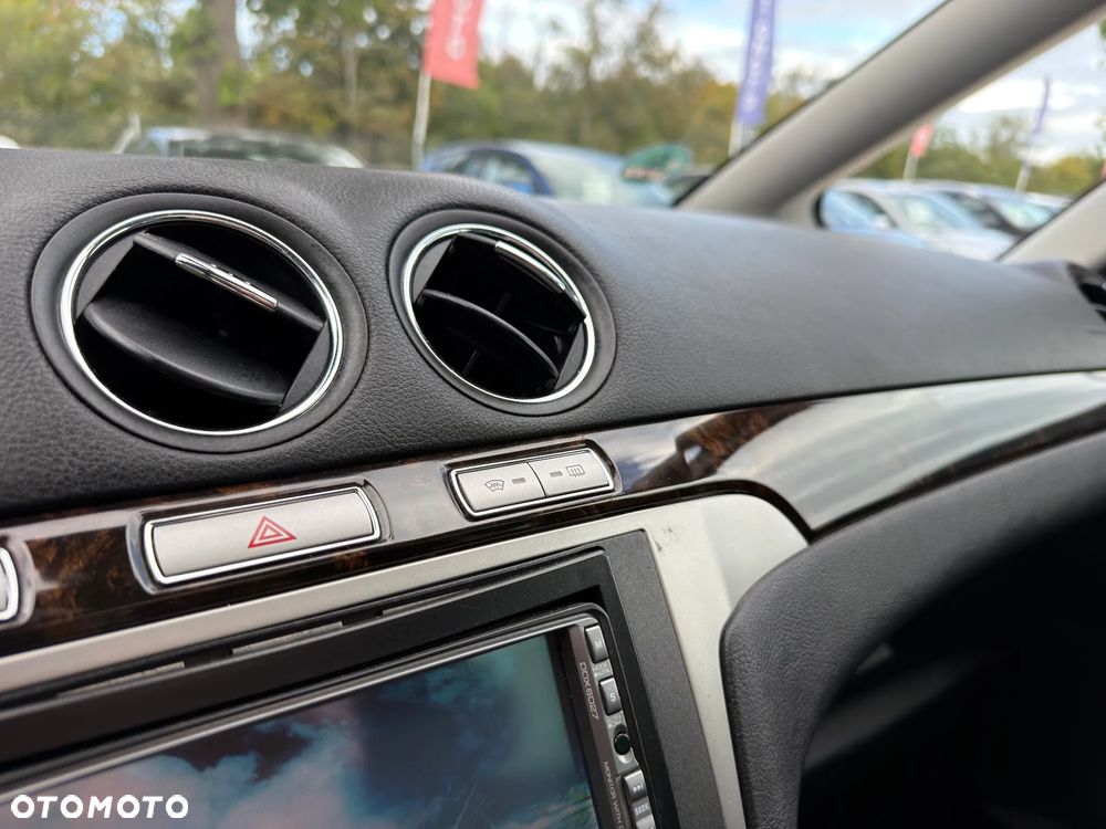 Ford S-Max 2.0 Titanium - 35
