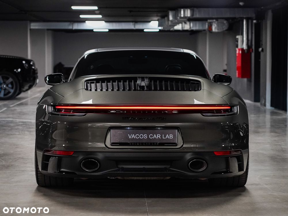 Porsche 911 Targa 4 GTS - 11