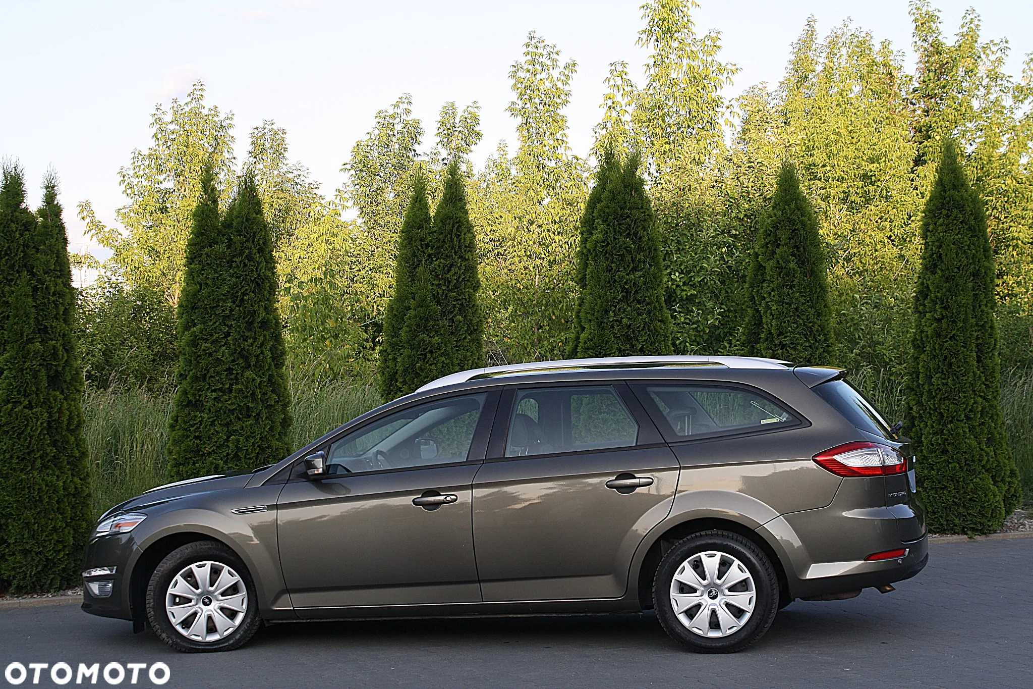 Ford Mondeo 1.6 T Gold X - 13