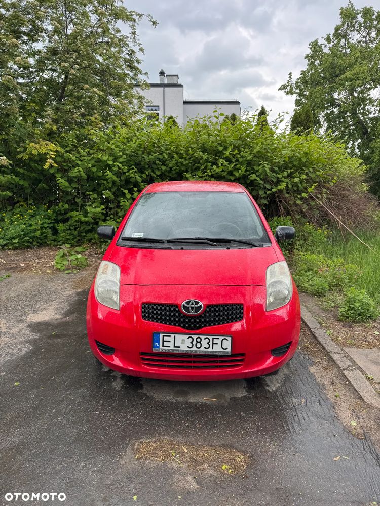 Toyota Yaris 1.0 Luna - 1