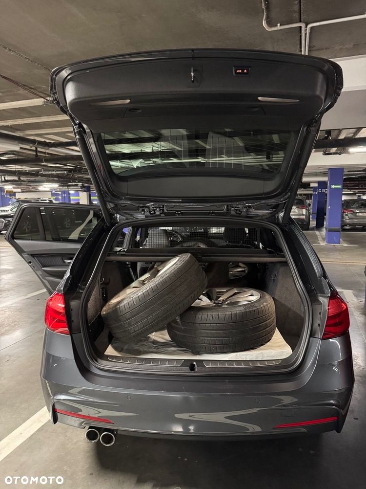 BMW Seria 3 320d xDrive M Sport - 22