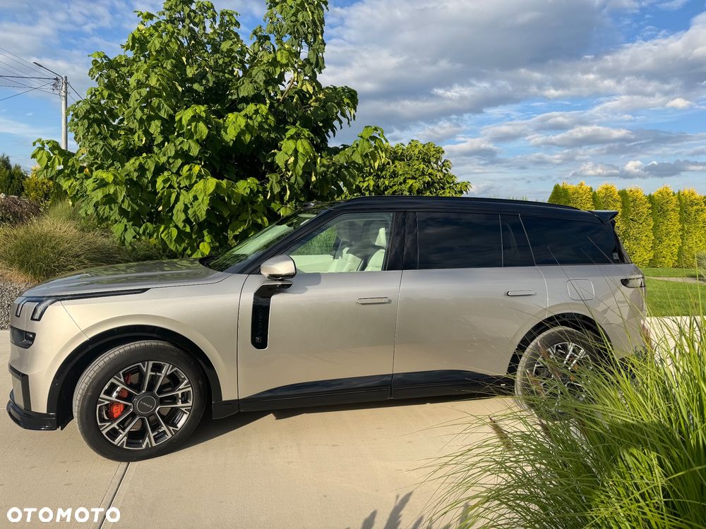 Lynk & Co 900 - 3