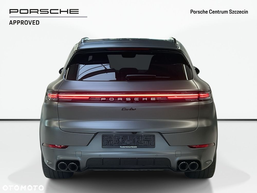 Porsche Cayenne Turbo E-Hybrid PHEV - 5