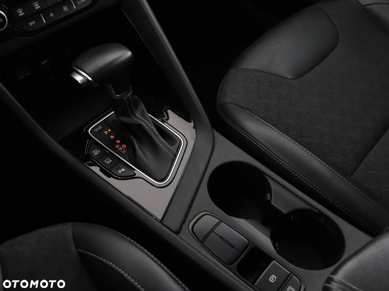 Kia Niro 1.6 GDI PHEV 2WD Edition 7 - 32