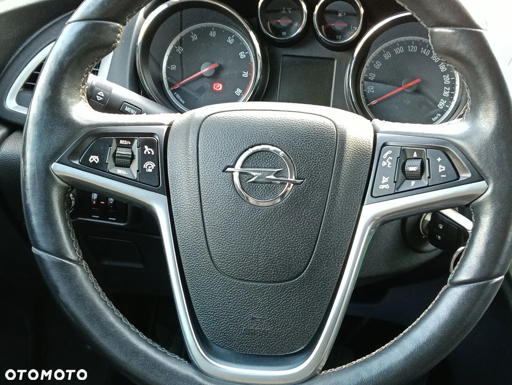 Opel Astra 1.4 T Enjoy - 11