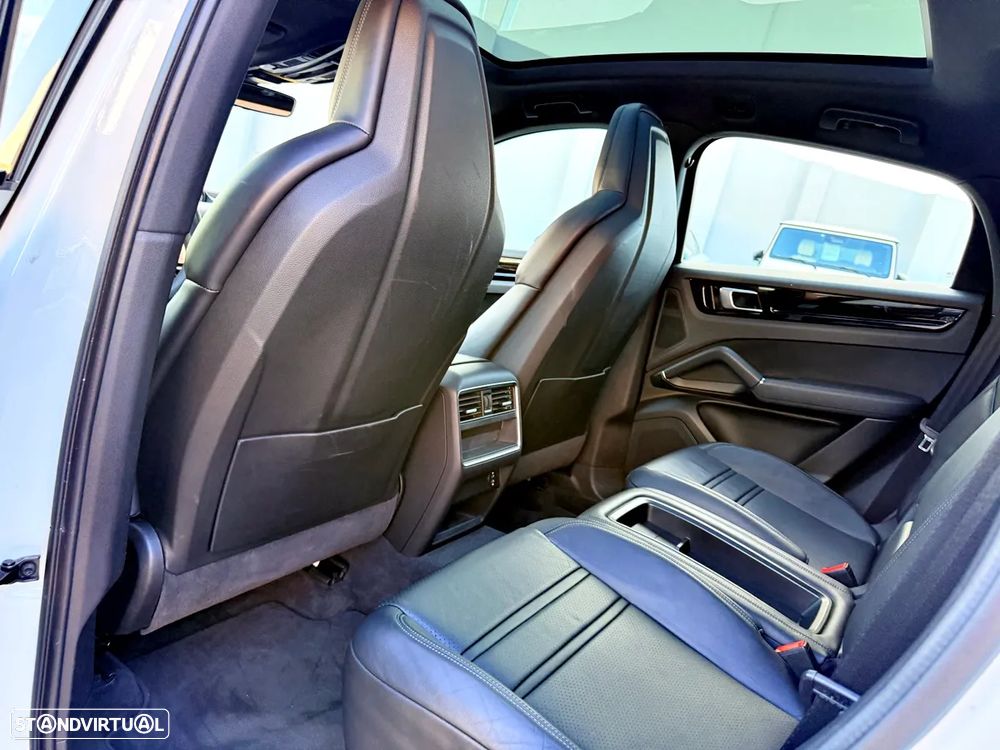 Porsche Cayenne E-Hybrid Tiptronic S - 37