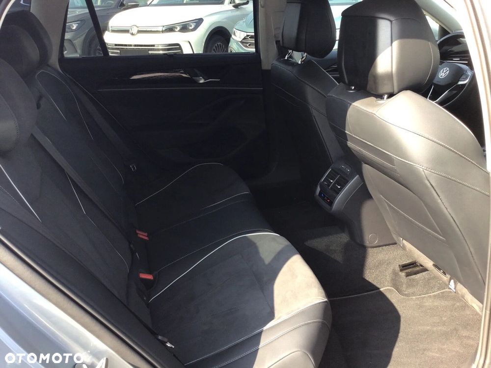 Volkswagen Passat 1.5 TSI EVO Elegance DSG - 23