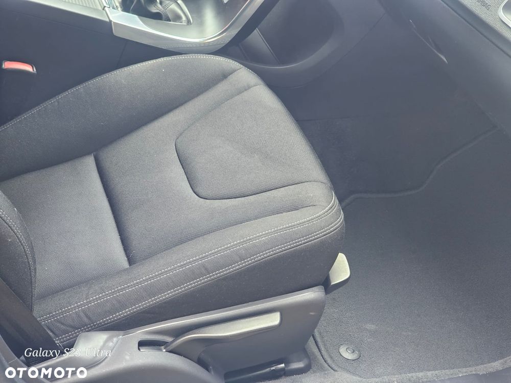 Volvo V60 D2 Drive-E Momentum - 20