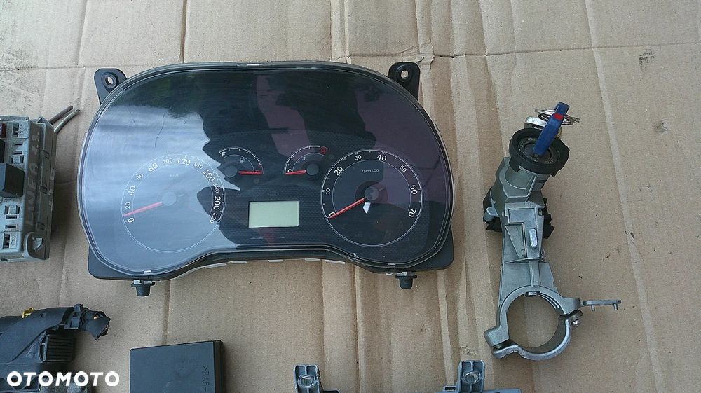 FIAT LINEA 1.3 JTD IMMO ZESTAW STARTOWY 51806512 - 4