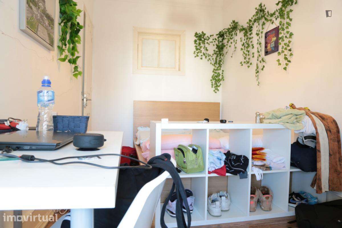 Quarto - localizado em Alcântara Lisbon - Grande imagem: 2/7