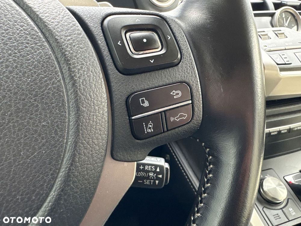 Lexus NX 300 F Impression AWD - 25