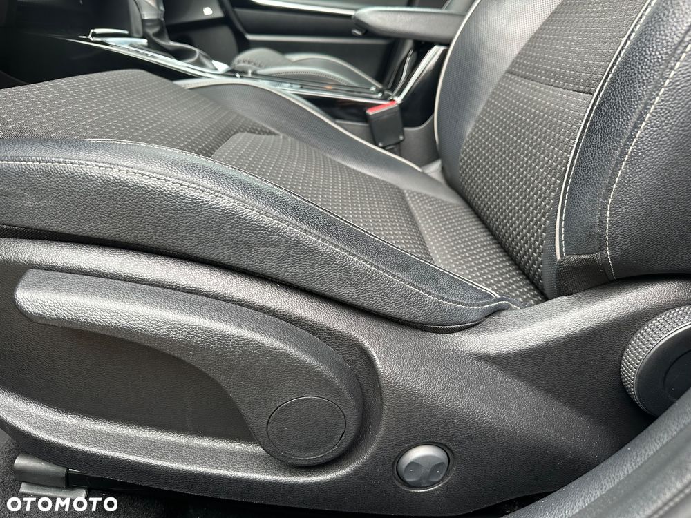 Kia Ceed 1.4 T-GDI L Business Line Plus DCT - 16