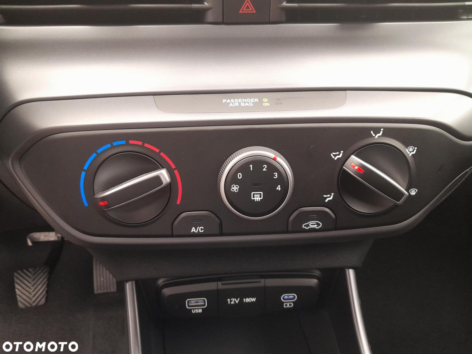 Hyundai i20 1.2 Modern - 24