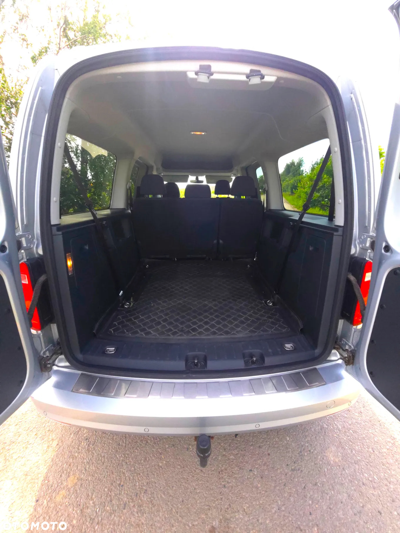 Volkswagen Caddy 2.0 TDI Trendline DSG - 10