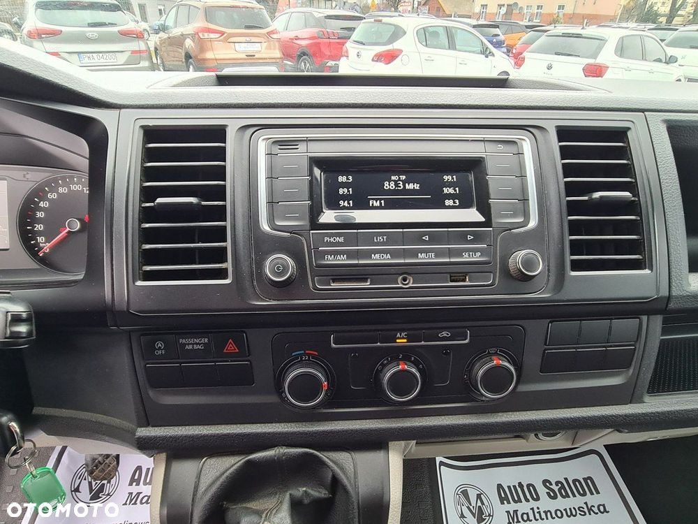 Volkswagen Transporter - 11