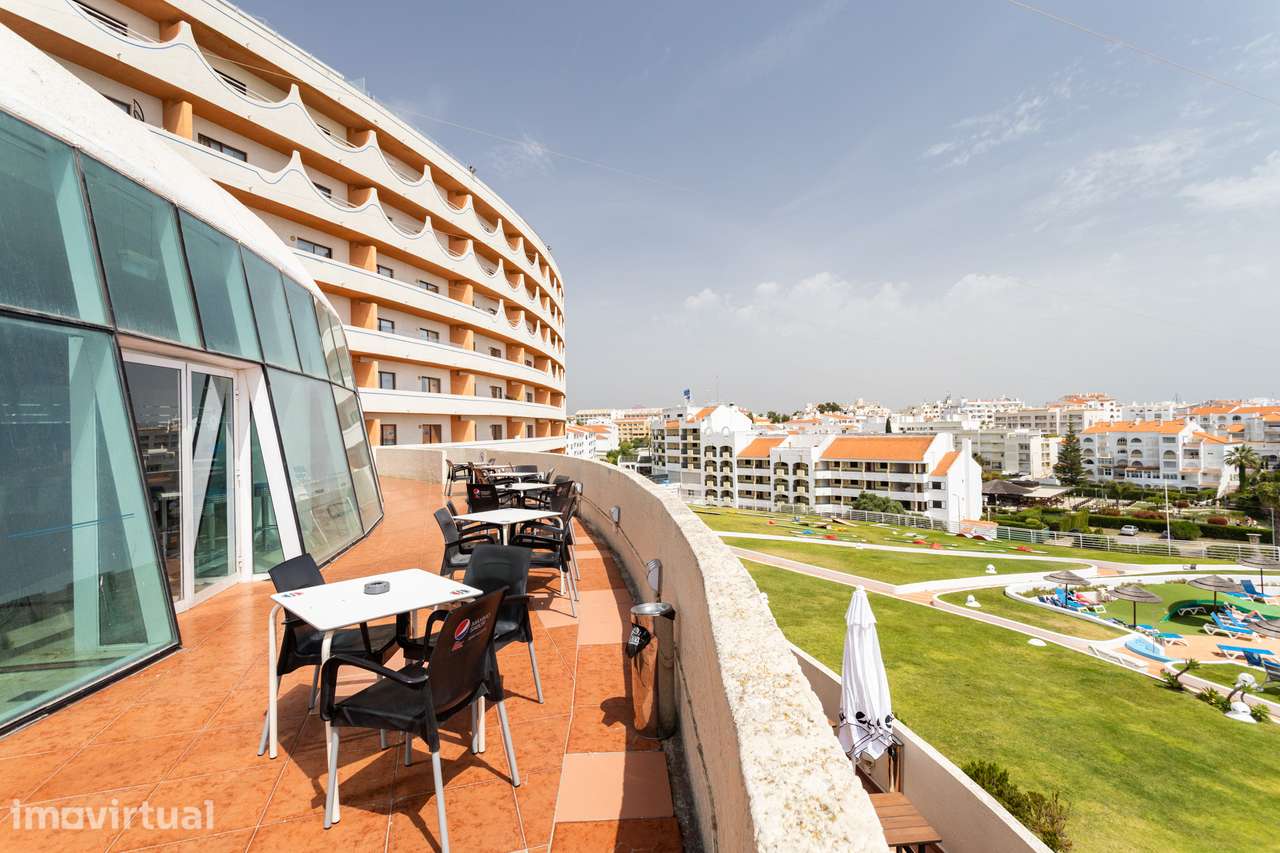 Apartamento T1 com Varanda, Piscina e a 800 m da Praia em Albufeira - Grande imagem: 4/21
