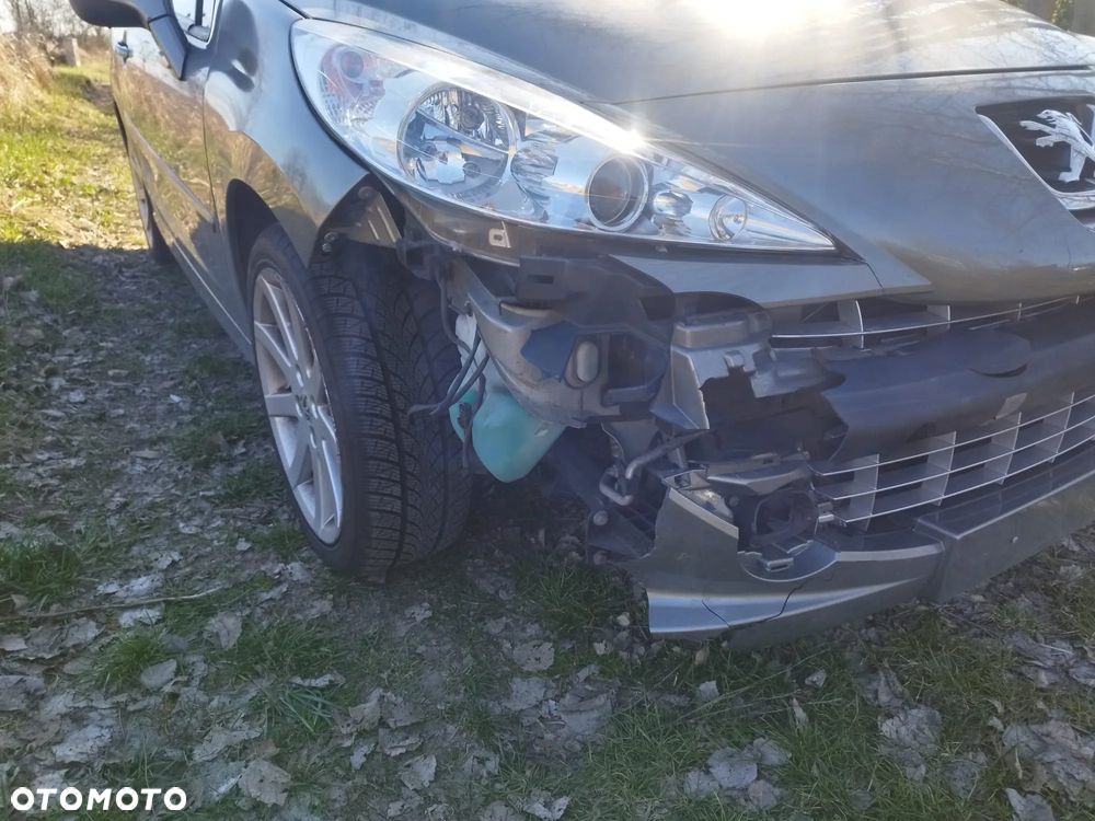 Peugeot 207 CC 120 VTi Roland Garros - 11