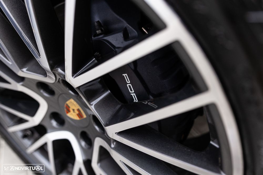 Porsche Cayenne Coupé E-Hybrid - 7